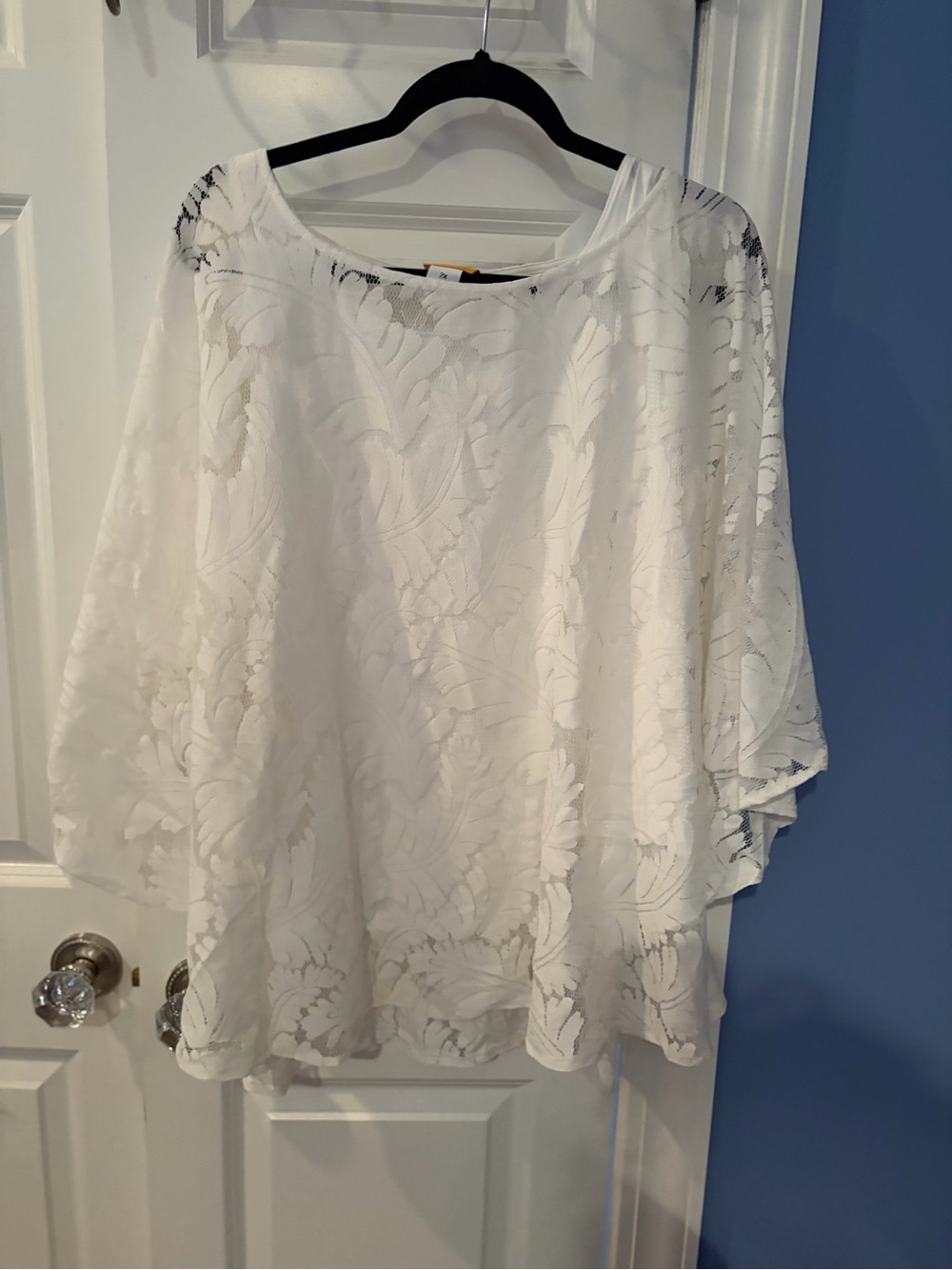 Ruby Rd White Floral Lace Tunic Top and Camisole — Lightweight Women's Overlay